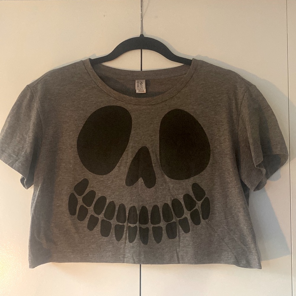 👻💀NWOT UO Skull Crop Top💀👻